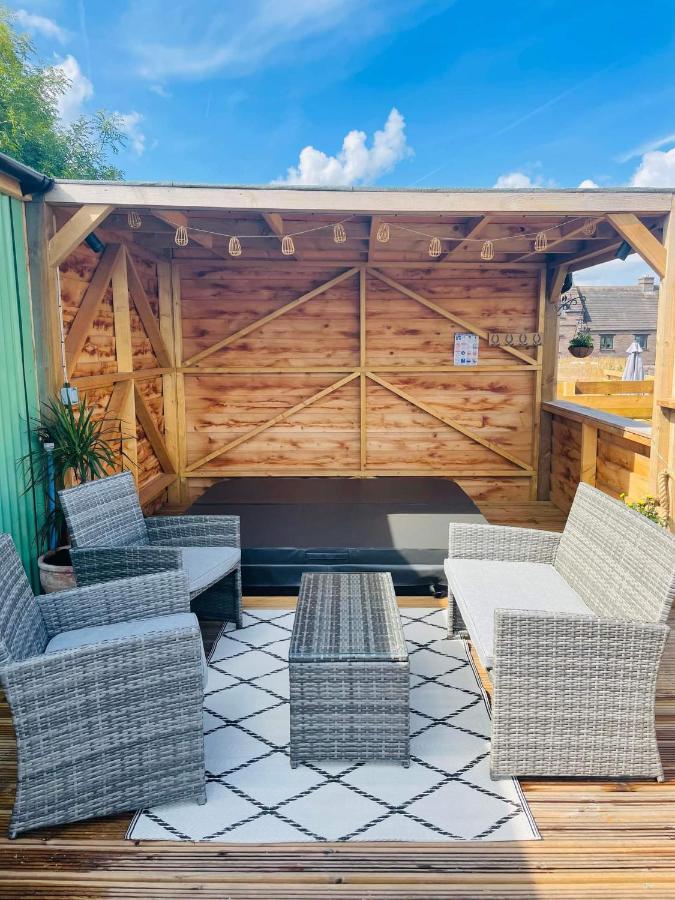 Bespoke Luxury Huts With Hot Tubs. Located In The Black Mountains. Llanveynoe Exterior foto